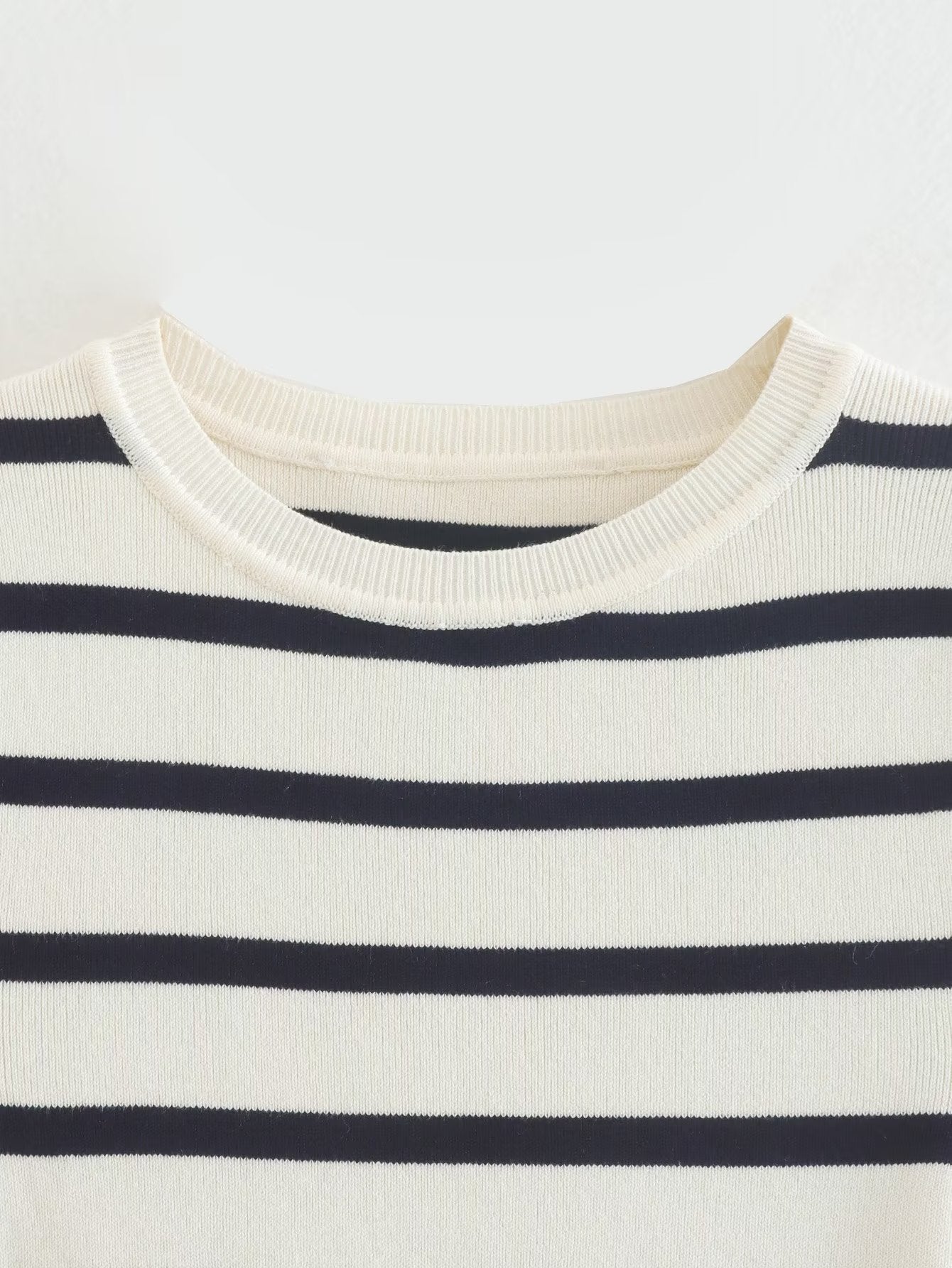 LaPose Fashion - Bani Knitted Striped Top - Basic Clothes, Basic Tops, Elegant Tops, Knitted Tops, Short Sleeve Tops, Striped Tops, Tops, Warm T