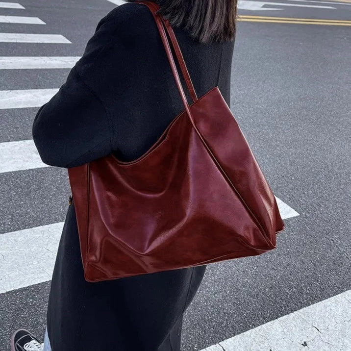 LaPose Fashion - Svea Leather Shoulder Bag - Bags, Fall-Winter 23, Handbags, Large Bags, Leather Bags, Winter Edit